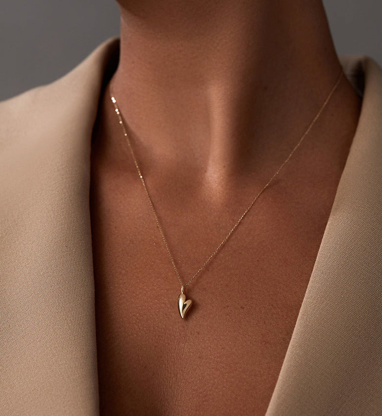Minimalist Heart Pendant Necklace