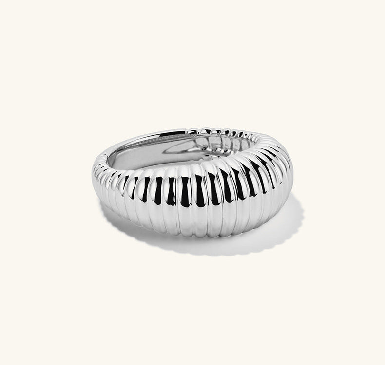 Twisted Horn Band Ring