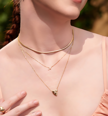 Heart Kiss Pavé Necklace