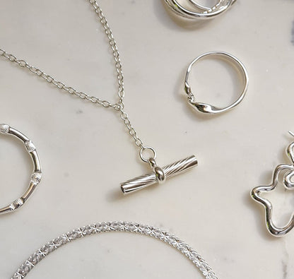 Minimal Balance Bar Necklace