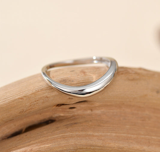 Minimalist Wavy Stacking Ring