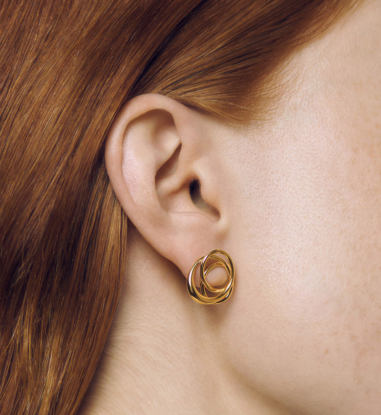 Winding Circle Stud Earrings