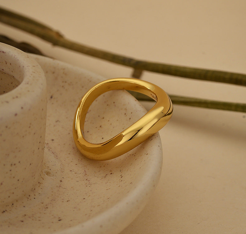 Wave Curve Ring