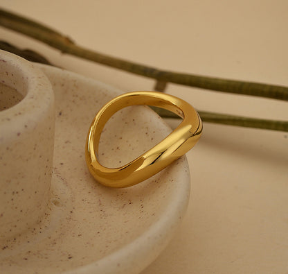 Wave Curve Ring