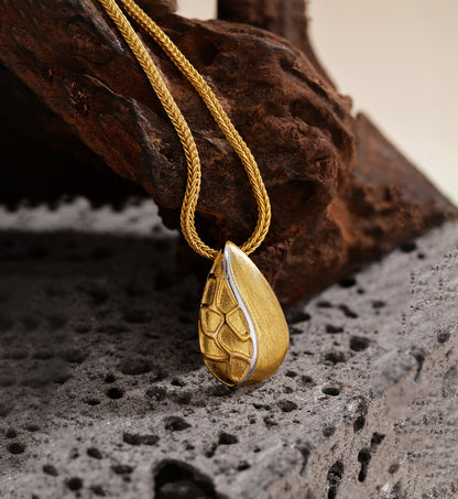Two-Tone Teardrop Pendant Necklace