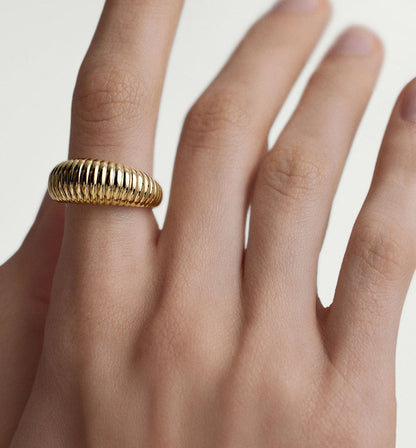 Twisted Horn Band Ring