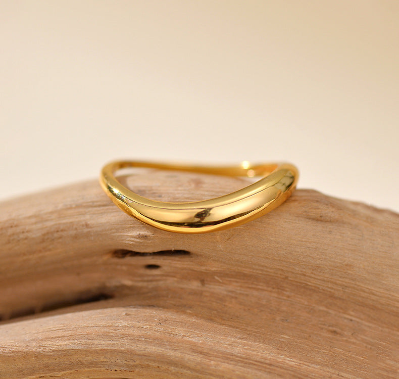 Minimalist Wavy Stacking Ring