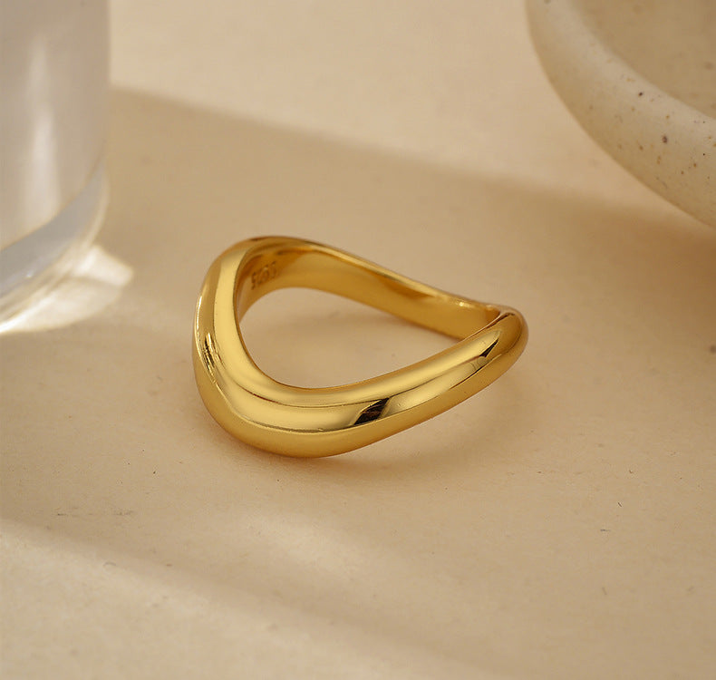 Wave Curve Ring
