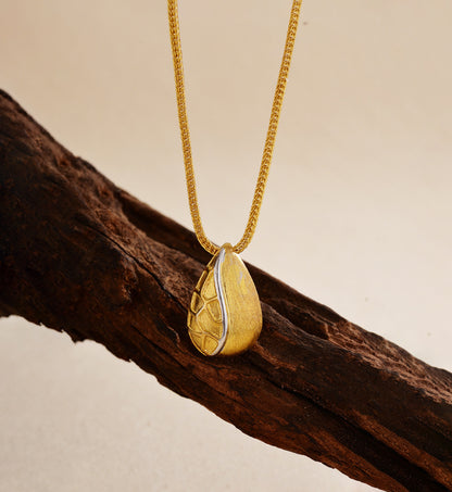 Two-Tone Teardrop Pendant Necklace