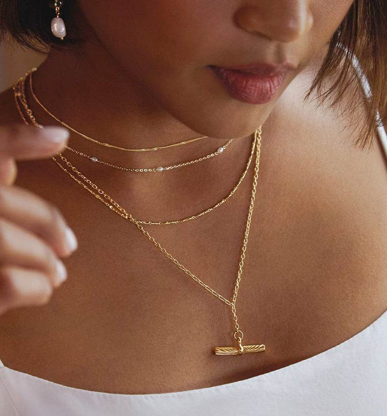 Minimal Balance Bar Necklace