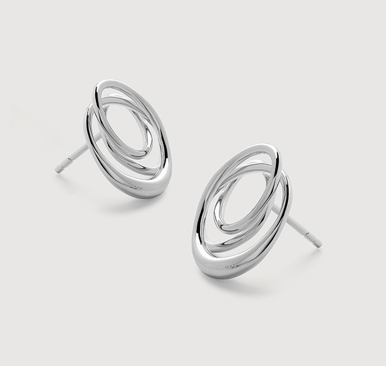 Winding Circle Stud Earrings