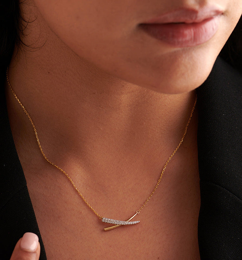 Curved Bypass Pendant Necklace