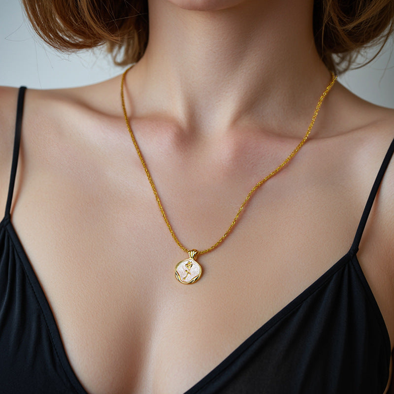 ELORIA Bloom Pendant Necklace