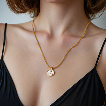 ELORIA Bloom Pendant Necklace