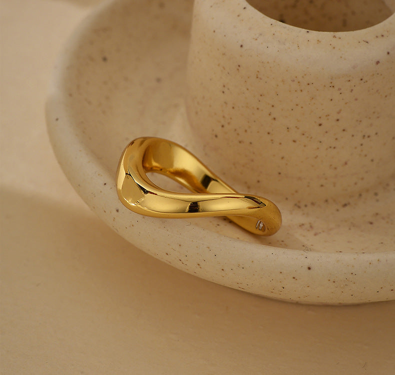 Wave Curve Ring