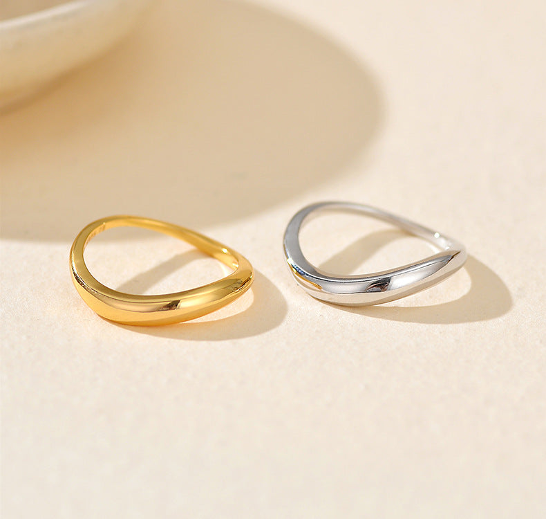 Minimalist Wavy Stacking Ring